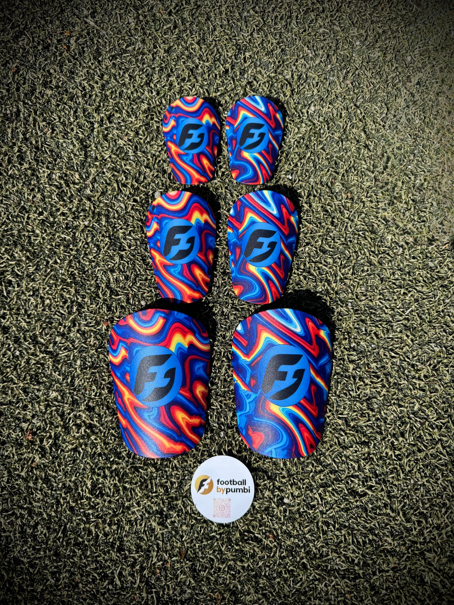 Shin Pads FBP-„MagmaDrip“ in 3 versch. Größen inkl. FBP Samttasche