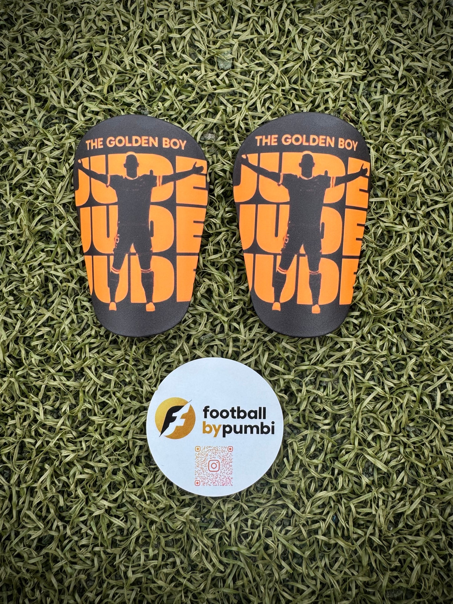 Shin Pads Player Mini 8*5CM inkl. FBP Samttasche