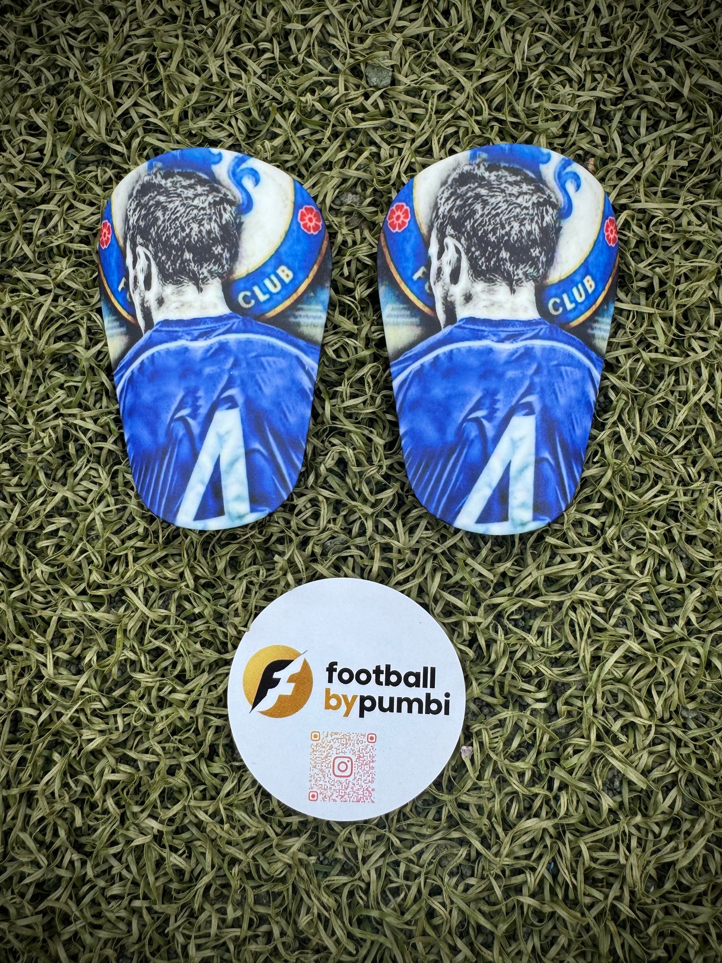 Shin Pads Player Mini 8*5CM inkl. FBP Samttasche